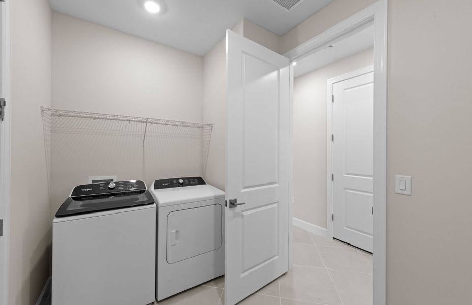 Furnished interior view inside a new home in Del Webb Oak Creek, North Fort Myers (Image 9). Furnished interior view inside a new home in Del Webb Oak Creek, North Fort Myers (Image 9).