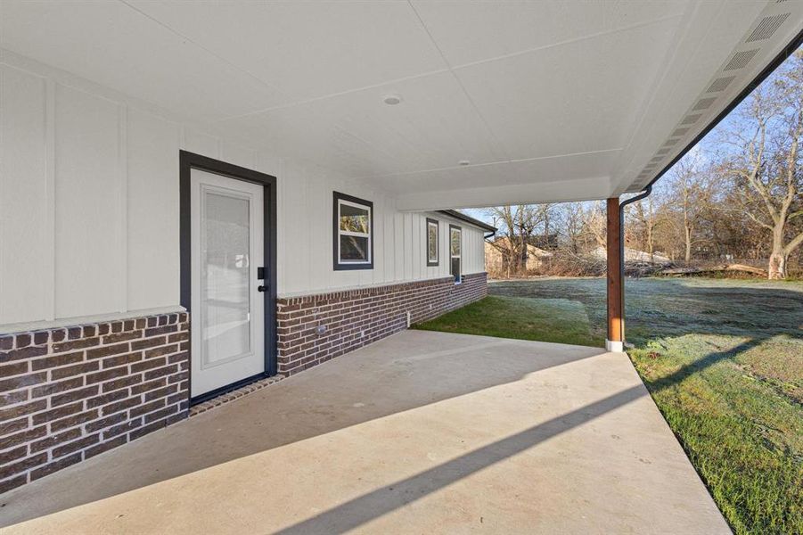 Exterior details and patio area of a home in , Dodd City (Image 17).
