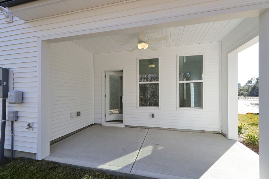 Exterior details and patio area of a home in Bally Castle, Murrells Inlet (Image 4).