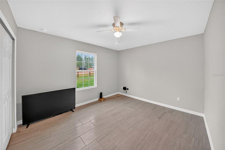 Spacious, unfurnished interior of a new home in , Dunnellon (Image 19).