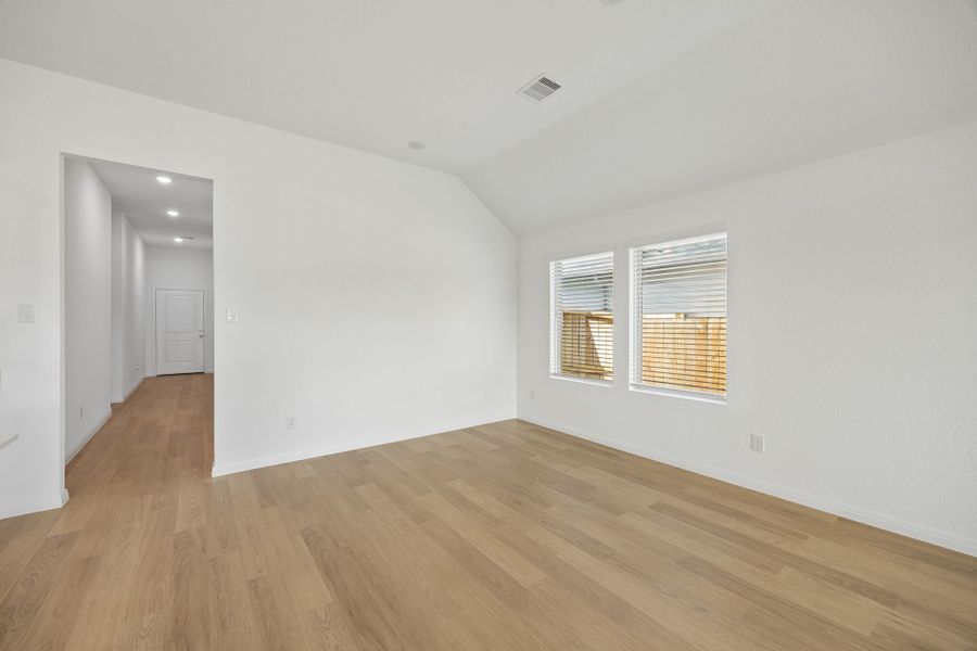 Spacious, unfurnished interior of a new home in Riviera Pines, Huffman (Image 21).