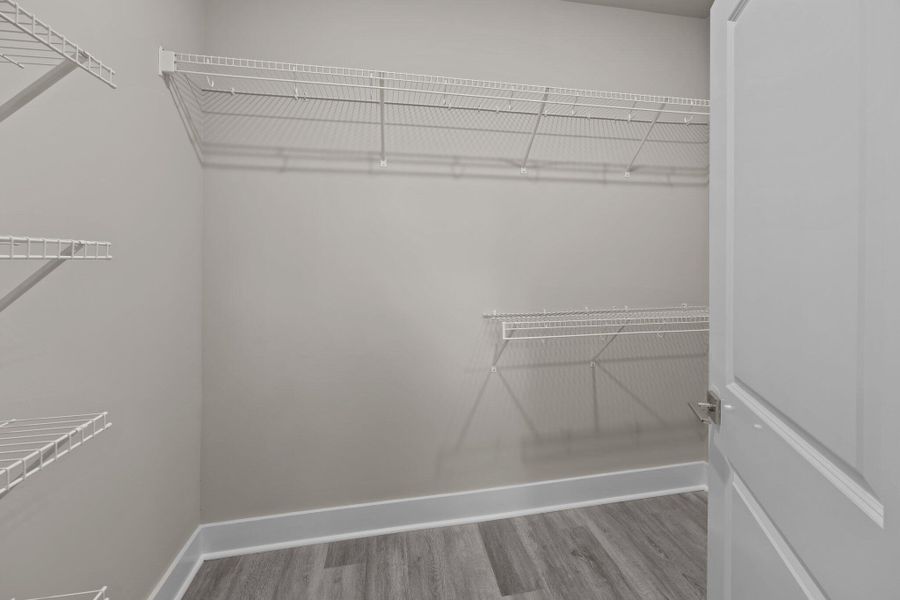 Spacious, unfurnished interior of a new home in , Summerville (Image 19).