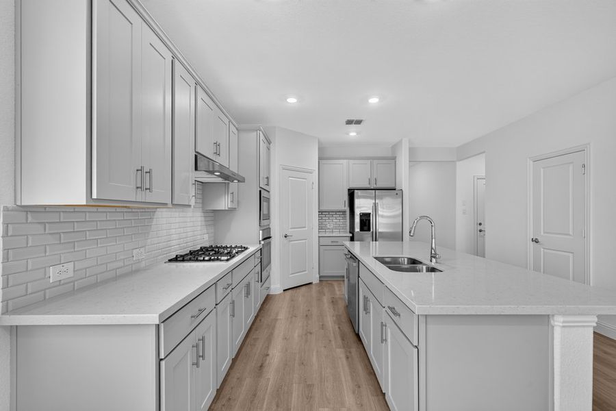 Furnished interior view inside a new home in Madero 50s, Fort Worth (Image 7).