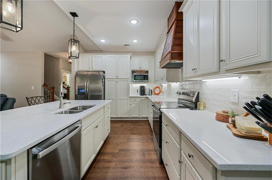 Furnished interior view inside a new home in , Villa Rica (Image 13).