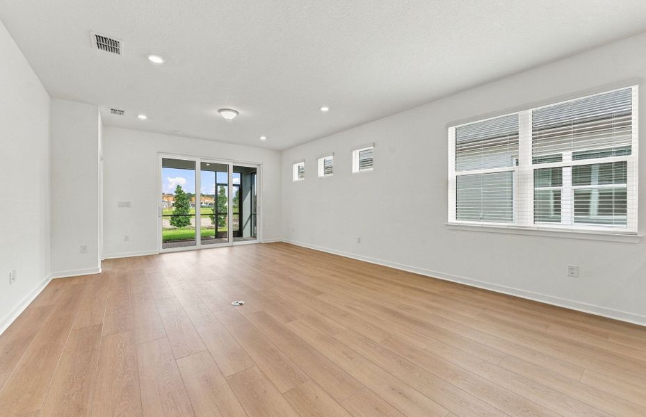 Spacious, unfurnished interior of a new home in Explore North River Ranch, Parrish (Image 13).