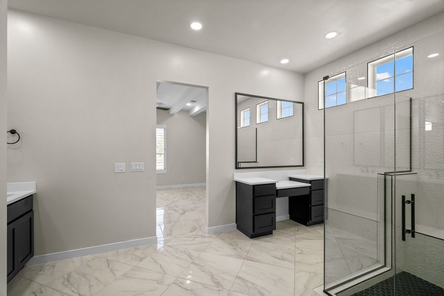 Furnished interior view inside a new home in Verdancia, El Paso (Image 28).