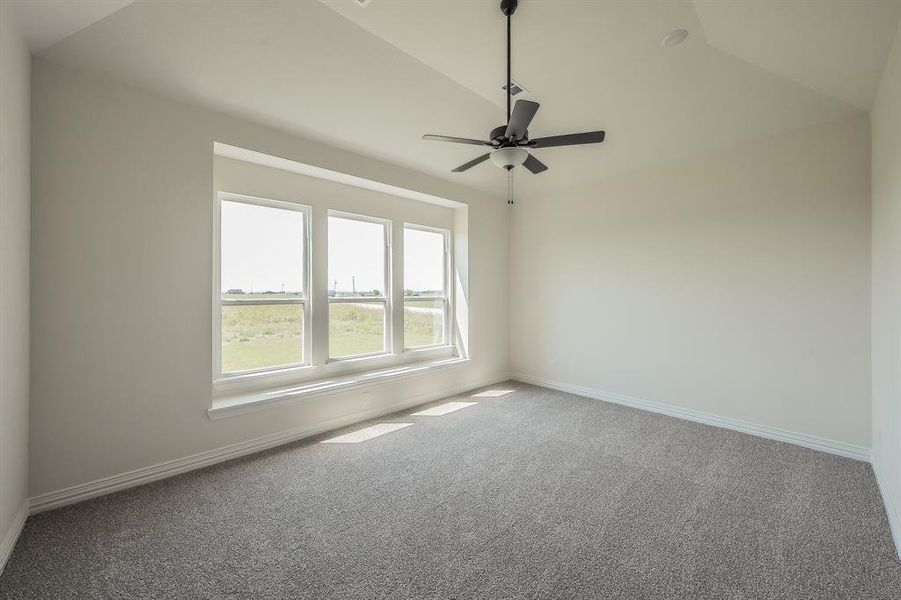 Spacious, unfurnished interior of a new home in Matthews Farms, Venus (Image 30).