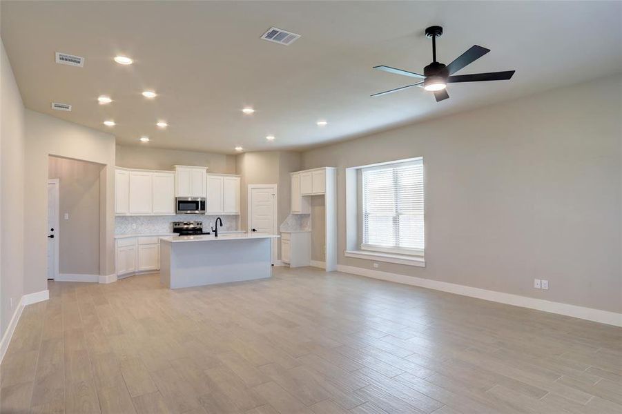 Spacious, unfurnished interior of a new home in , Josephine (Image 17).