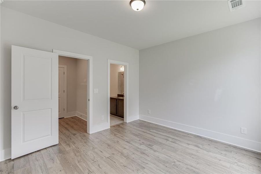Spacious, unfurnished interior of a new home in , Buford (Image 32).