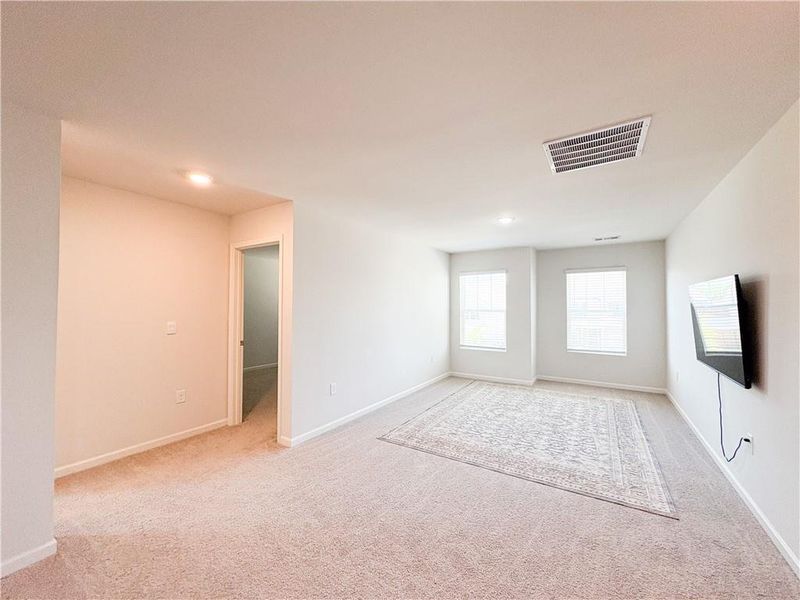Spacious, unfurnished interior of a new home in , Cumming (Image 20).