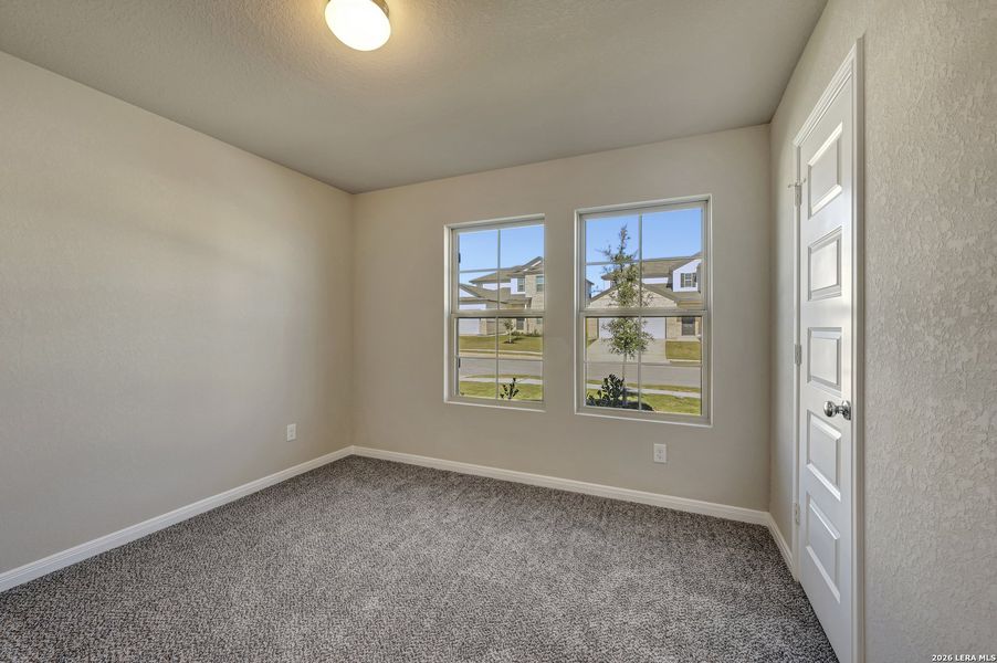 Spacious, unfurnished interior of a new home in Paloma Park, Converse (Image 33).