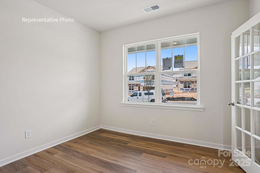 Spacious, unfurnished interior of a new home in Calvin Creek, Troutman (Image 24).