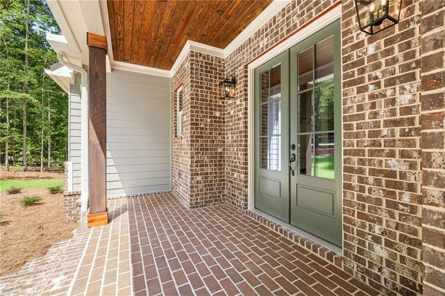 Image 91 of a home in .