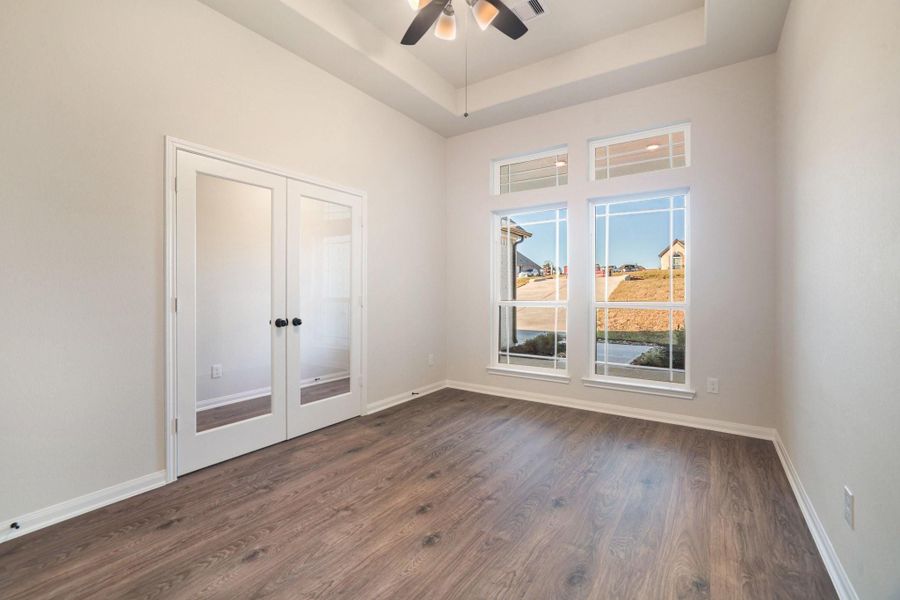 Spacious, unfurnished interior of a new home in Rose Hill Estates, Willis (Image 26).