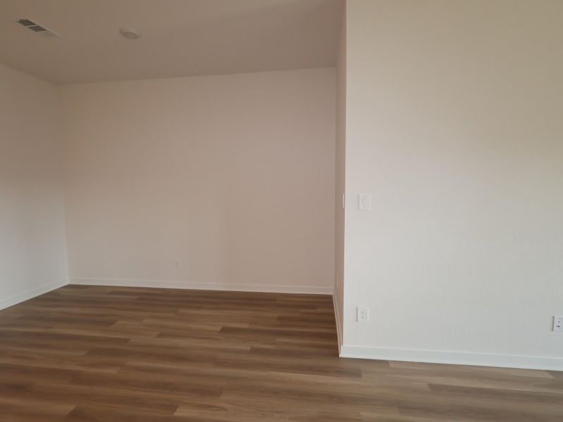 Spacious, unfurnished interior of a new home in Pinewood at Grand Texas, New Caney (Image 16). Spacious, unfurnished interior of a new home in Pinewood at Grand Texas, New Caney (Image 16).