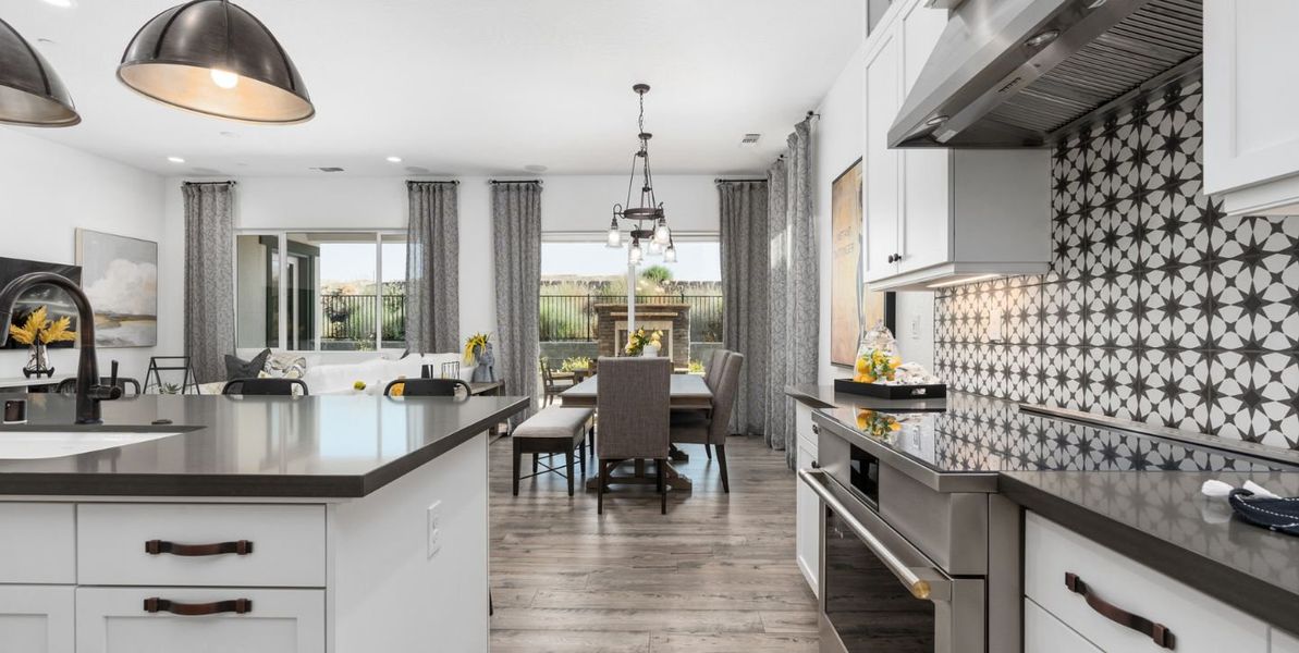 1440x724 Cottonwood Creek Sunset Iris Kitchen2 1440x724 Cottonwood Creek Sunset Iris Kitchen2