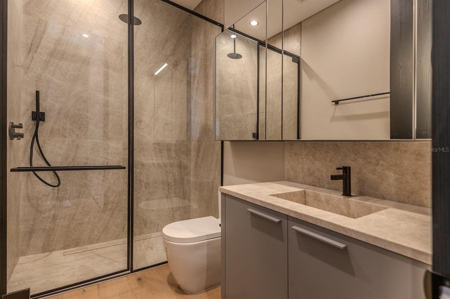 Furnished interior view inside a new home in , Windermere (Image 8).