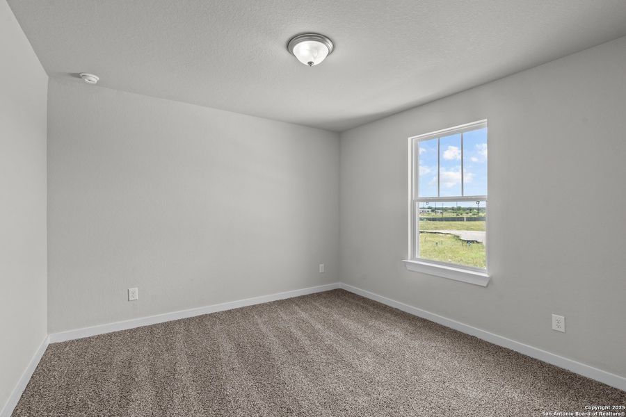 Spacious, unfurnished interior of a new home in Weltner Farms 50’s, New Braunfels (Image 20).