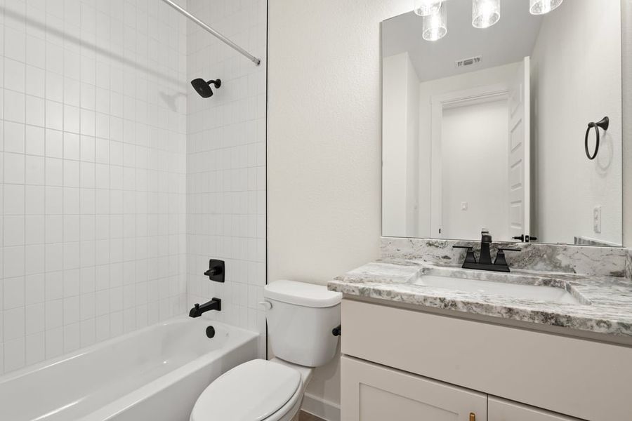 Image 41 of a home in Lagos Reserve.