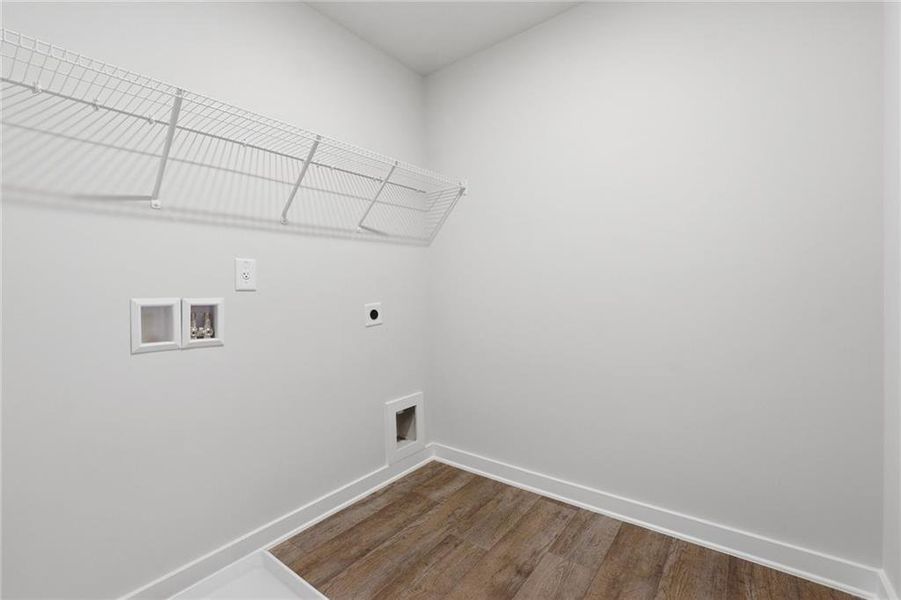 Spacious, unfurnished interior of a new home in Creekbend Overlook, South Fulton (Image 11). Spacious, unfurnished interior of a new home in Creekbend Overlook, South Fulton (Image 11).