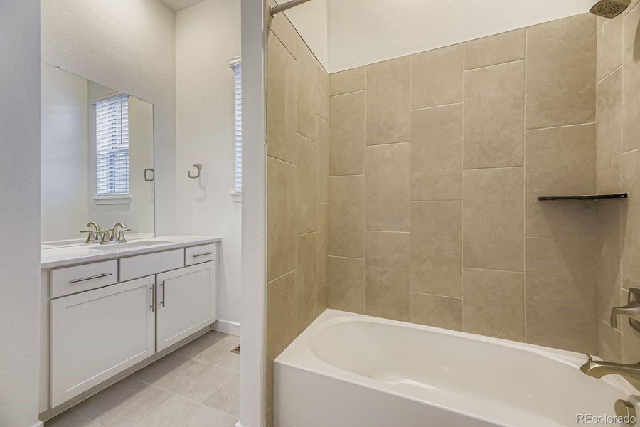 Furnished interior view inside a new home in Red Rocks Ranch: The Grand Collection, Morrison (Image 5). Furnished interior view inside a new home in Red Rocks Ranch: The Grand Collection, Morrison (Image 5).