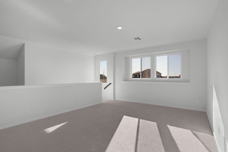 Spacious, unfurnished interior of a new home in Nolina, Georgetown (Image 35).