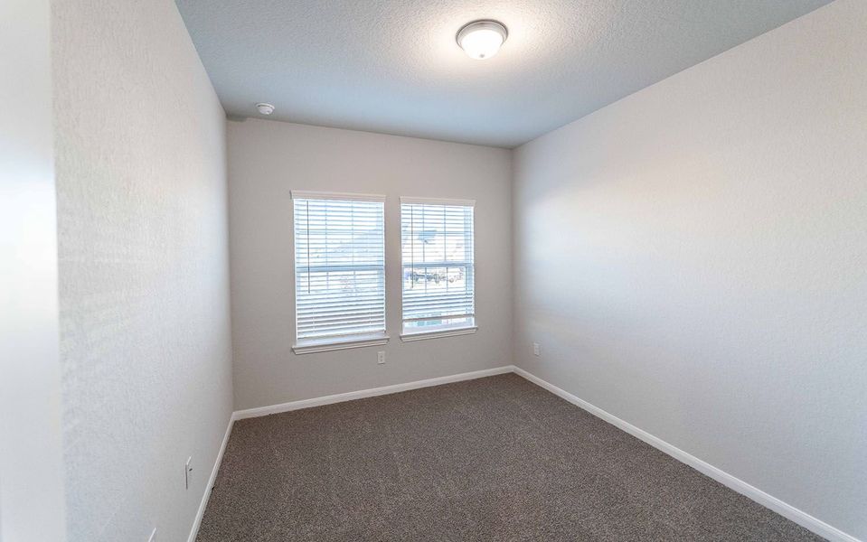 Spacious, unfurnished interior of a new home in Cloud Country, New Braunfels (Image 16).