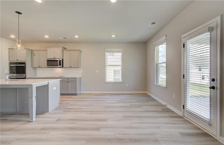Spacious, unfurnished interior of a new home in Brighton, Locust Grove (Image 21).