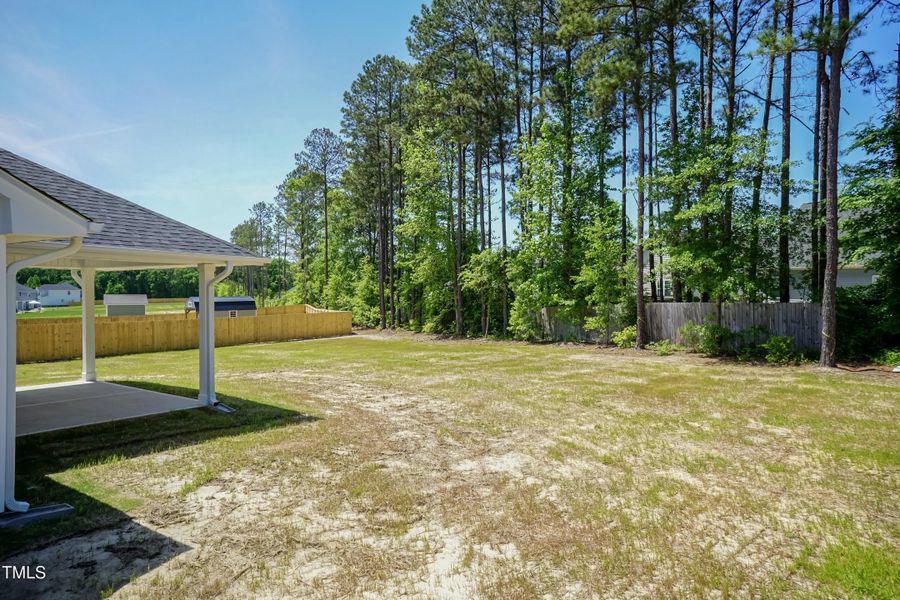 Exterior details and patio area of a home in Hadley Acres, La Grange (Image 30).