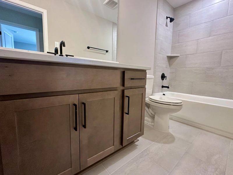Monroe B Bathroom 3 Monroe B Bathroom 3