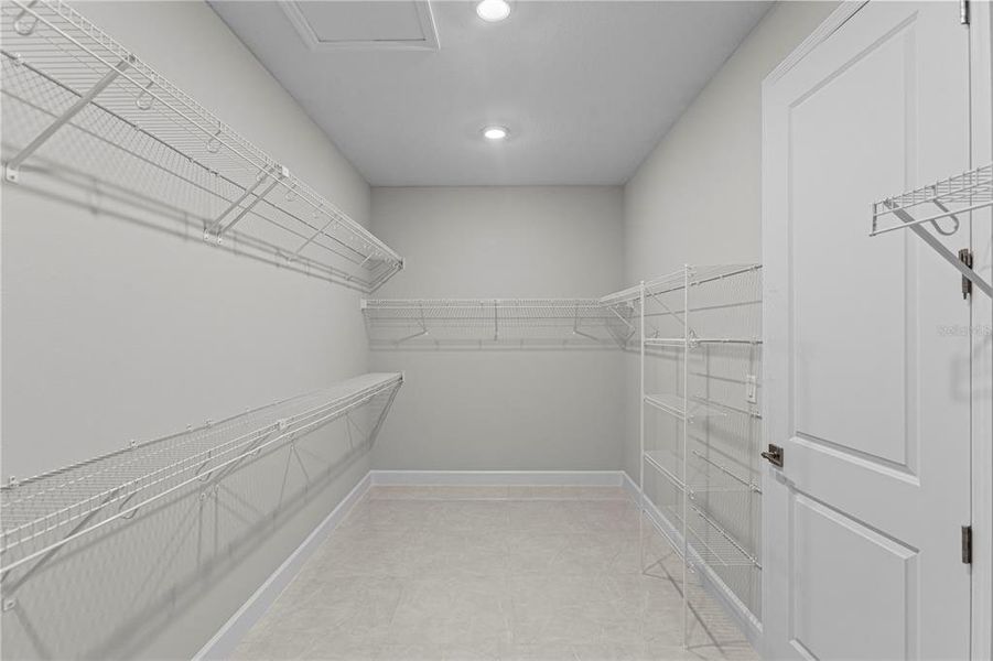 Spacious, unfurnished interior of a new home in Cresswind at Hammock Oaks, Lady Lake (Image 20).