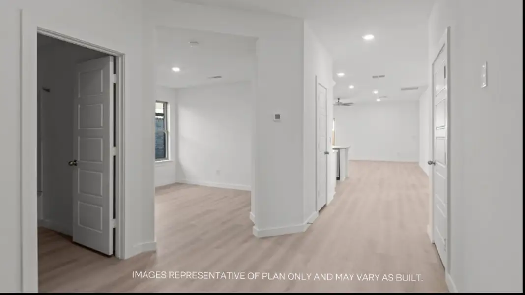 Spacious, unfurnished interior of a new home in Allen Farms, Lubbock (Image 7). Spacious, unfurnished interior of a new home in Allen Farms, Lubbock (Image 7).