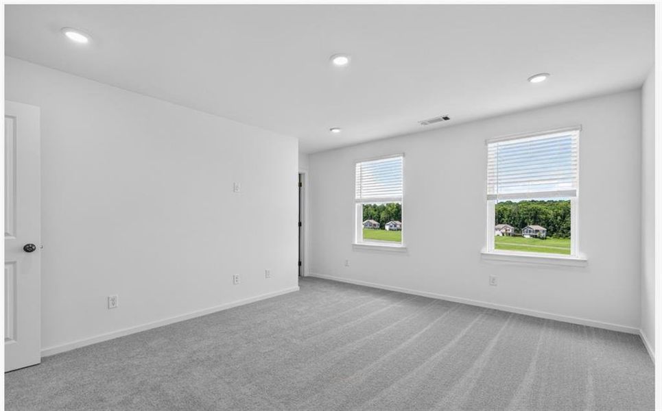 Spacious, unfurnished interior of a new home in Timber Ridge, Douglasville (Image 15).