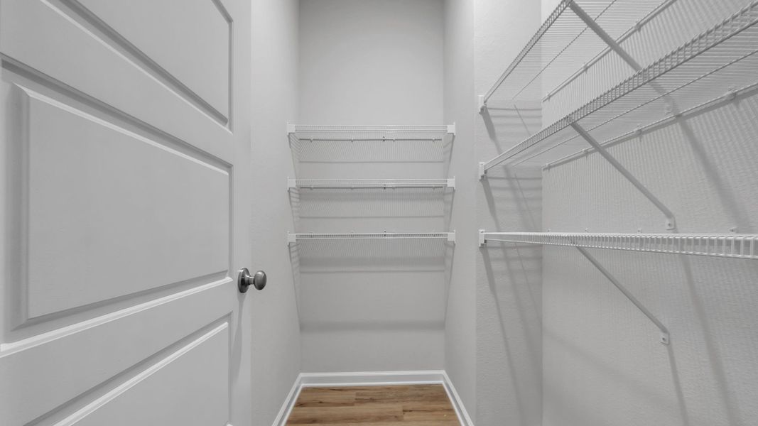 Spacious, unfurnished interior of a new home in Greystone, Crawfordville (Image 24).