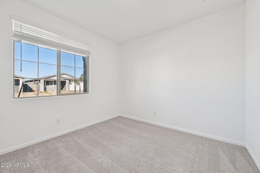 22-web-or-mls-W Buist Ave-S1001-022