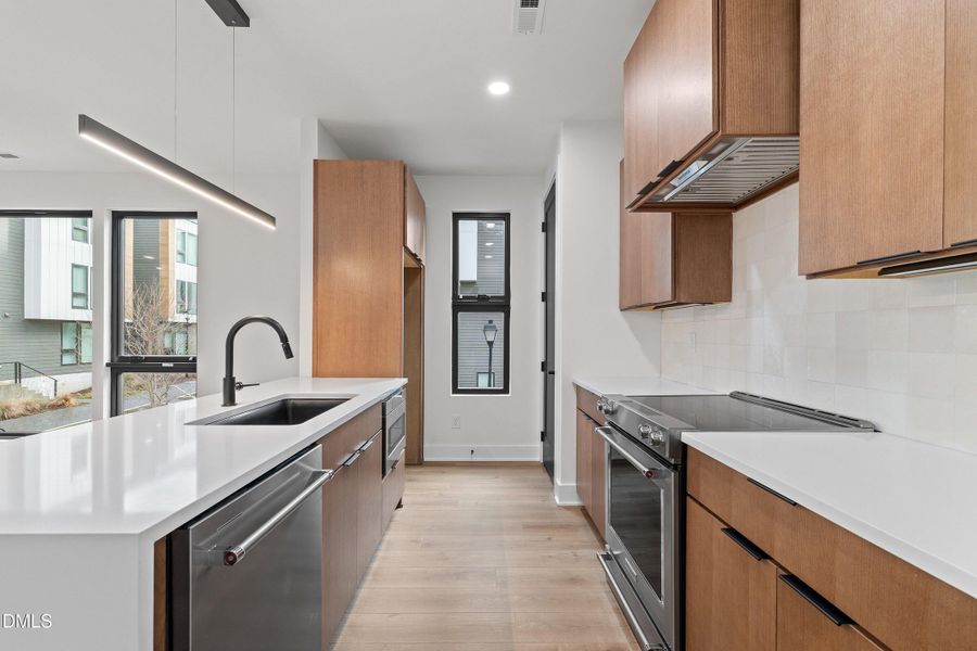 41-512 Gordon St, 1101_0639