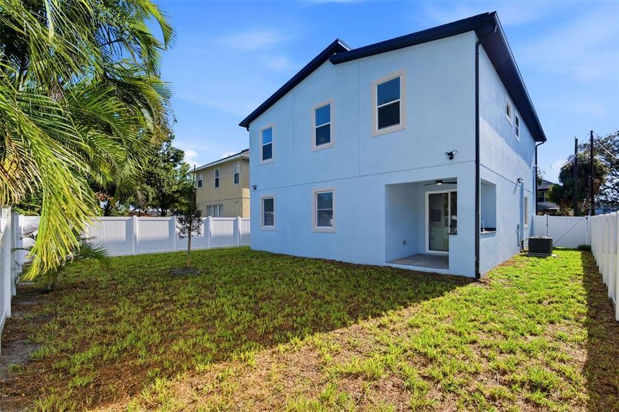 Exterior details and patio area of a home in , Tampa (Image 30).
