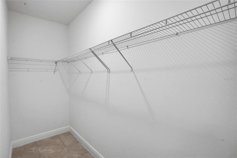 Spacious, unfurnished interior of a new home in , Kissimmee (Image 28).
