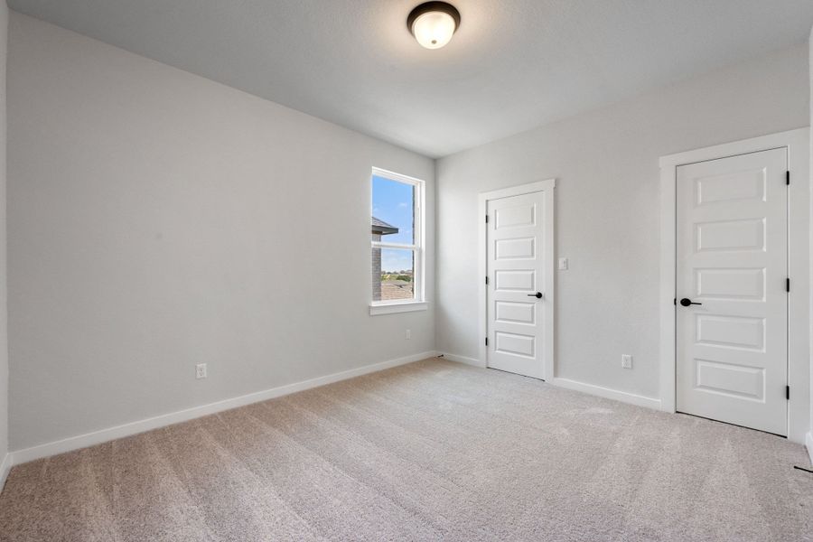 Spacious, unfurnished interior of a new home in Lariat, Liberty Hill (Image 44).