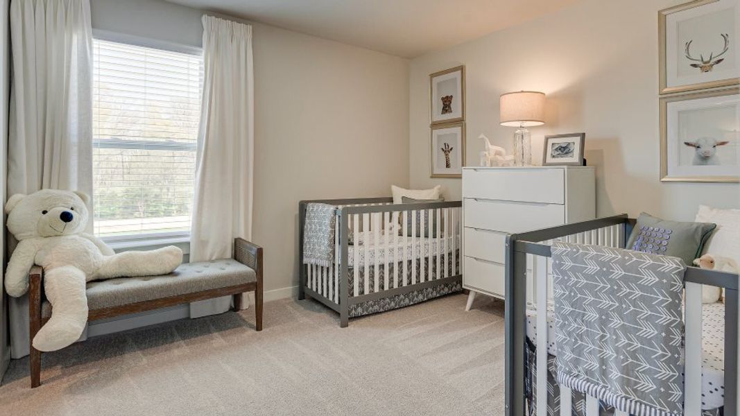 Vineyard-Grove Classic Collection Primrose Bedroom 4