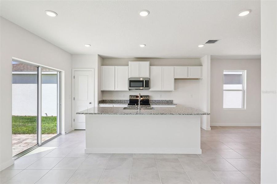 Furnished interior view inside a new home in Willowbrook North, Winter Haven (Image 14). Furnished interior view inside a new home in Willowbrook North, Winter Haven (Image 14).