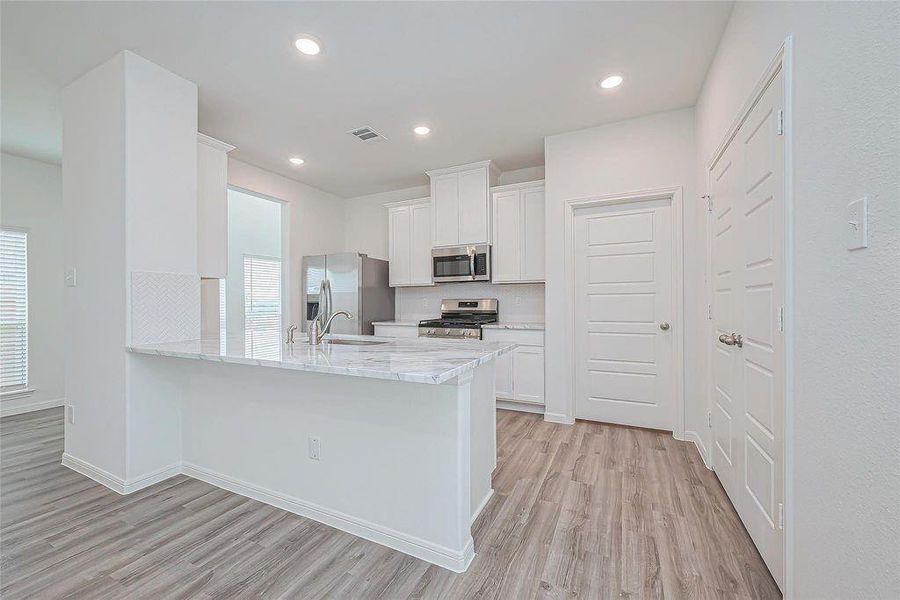 Furnished interior view inside a new home in River Ranch, Dayton (Image 14). Furnished interior view inside a new home in River Ranch, Dayton (Image 14).