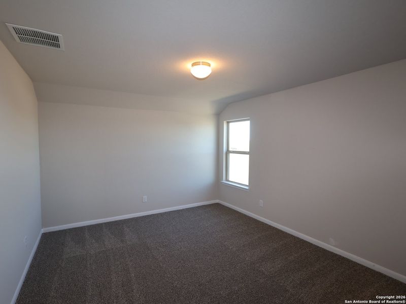 Spacious, unfurnished interior of a new home in Winding Brook, San Antonio (Image 27).