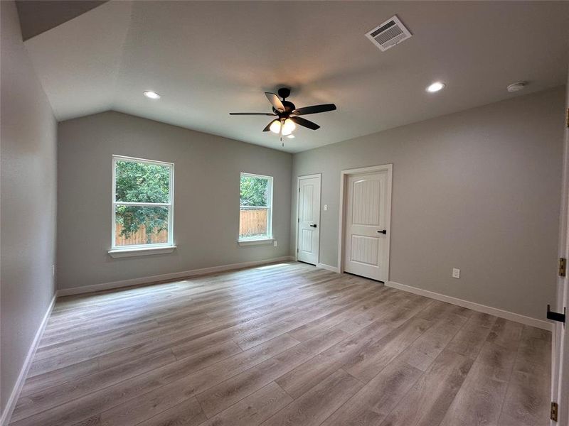 Spacious, unfurnished interior of a new home in , Comanche (Image 18).