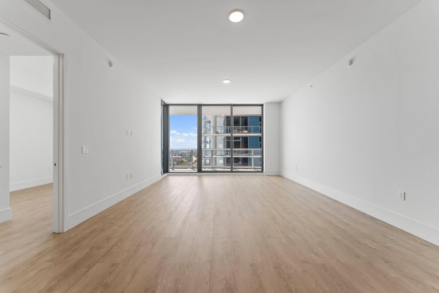 042-220LakeShoreDr-1219-WestPalmBeach-SM