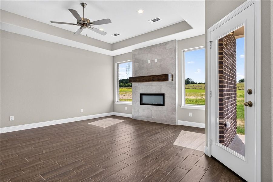 Spacious, unfurnished interior of a new home in The Ranches at Valley View, Springtown (Image 38).