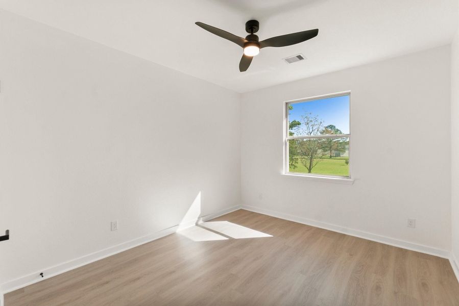 Spacious, unfurnished interior of a new home in , Willis (Image 33).