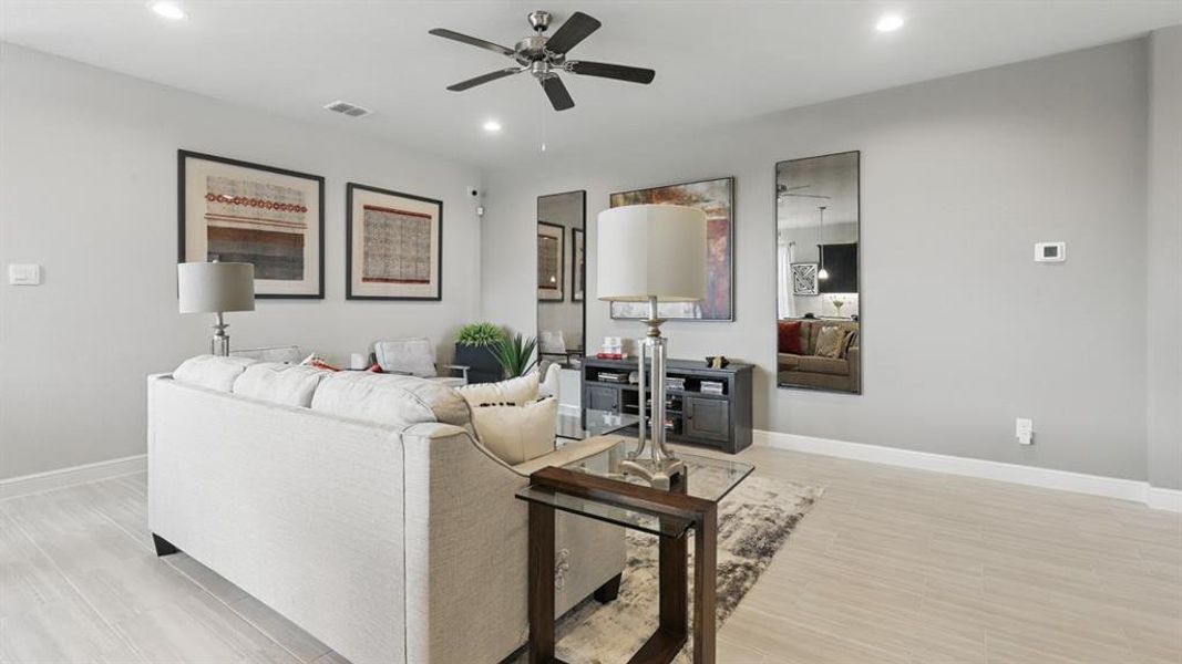 Furnished interior view inside a new home in Legado, Cleburne (Image 24).