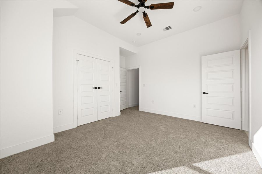 Spacious, unfurnished interior of a new home in , Houston (Image 29).