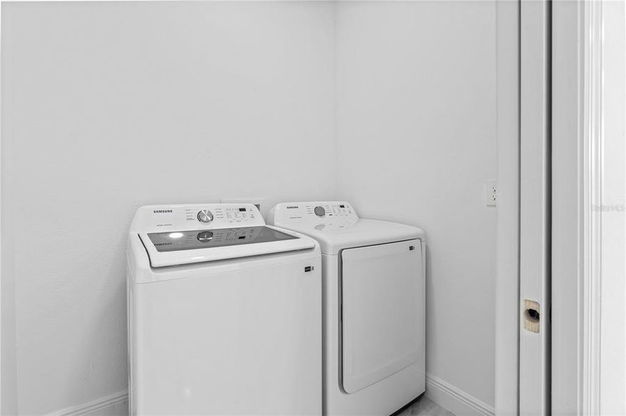 Spacious, unfurnished interior of a new home in , Dunnellon (Image 15).